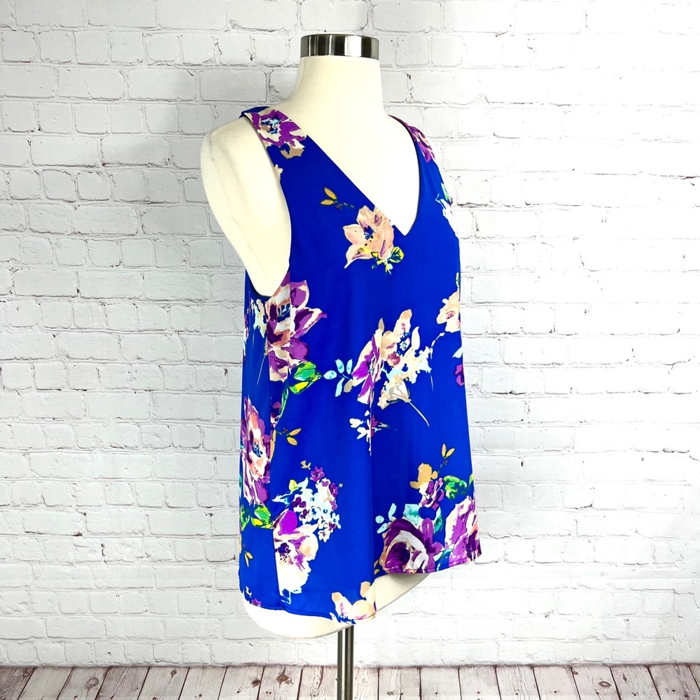 🏷️•|•EVERLY•| Pretty Anthro Floral Sleeveless Top ⏳ - Picture 2 of 12